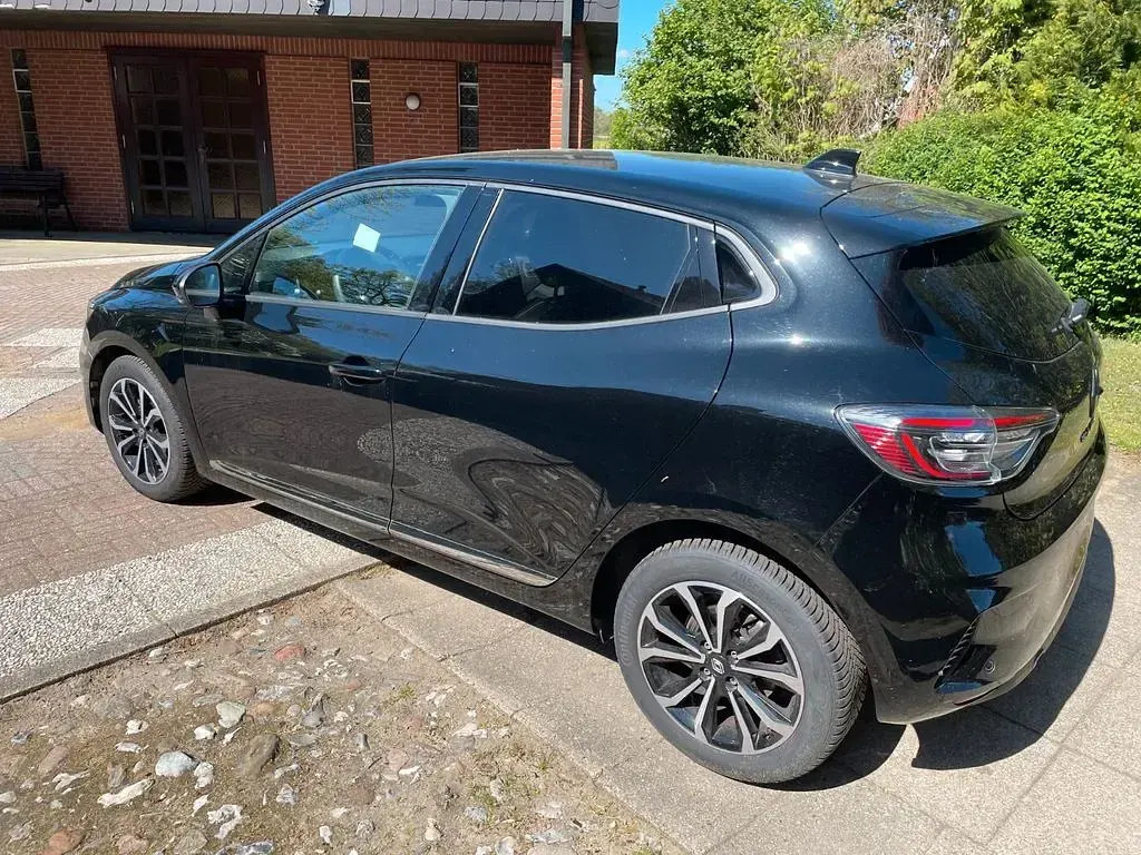Gebraucht Renault Clio V Techno 91 PS (66 kW) 2025 Schwarz Limousine
