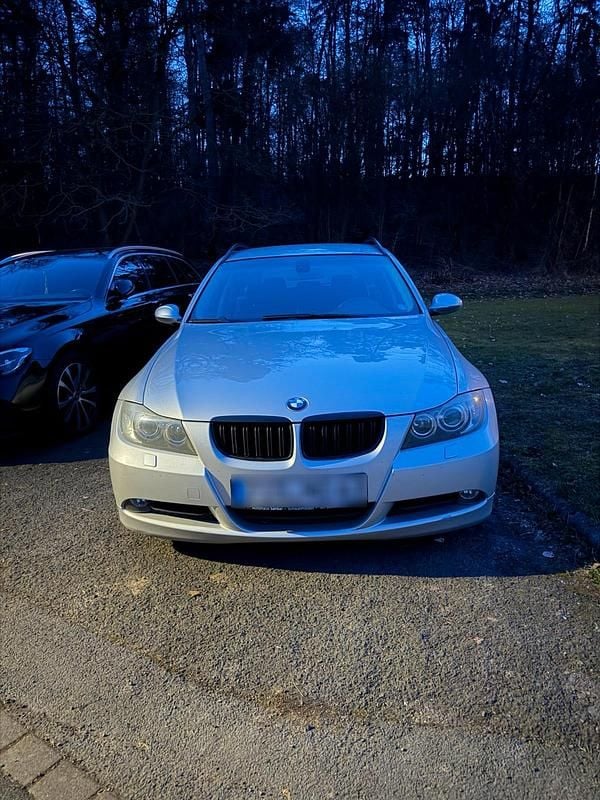Gebraucht BMW 320 150 PS (110 kW) 2006 Grau Kombi