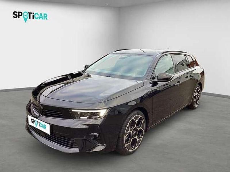 Schwarz metallic Gebraucht 2024 Opel Astra Ultimate Kombi | 22.790 € (Fairer Preis) - Bild 1/4