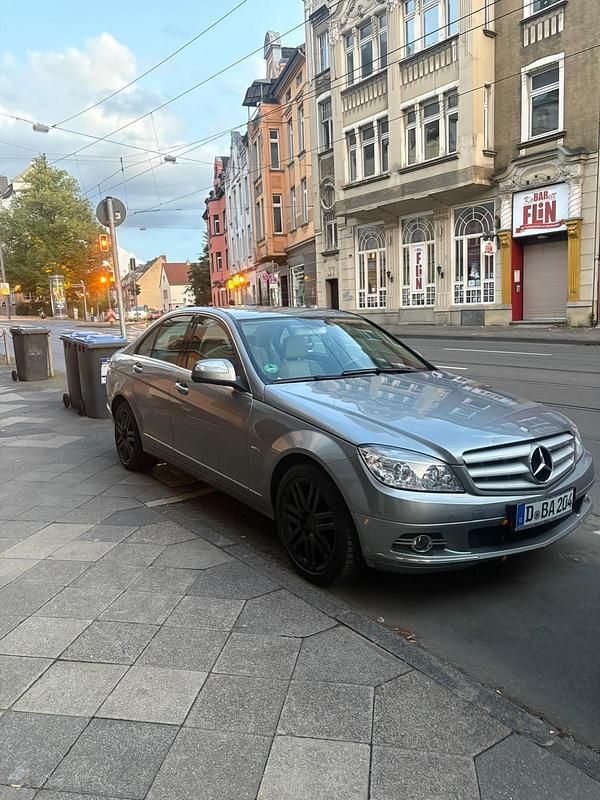 Grau Gebraucht 2007 Mercedes C220 Limousine | 6.000 € (Guter Preis) - Bild 1/4