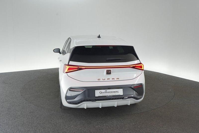 Gebraucht Cupra Born 150 kW (204 PS) 2022 Weiß Kleinwagen