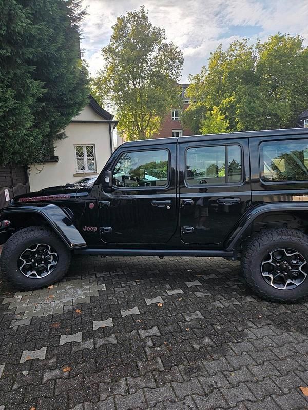 Gebraucht Jeep Wrangler 272 PS (200 kW) 2024 Schwarz SUV