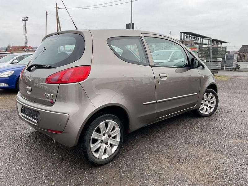 Gebraucht Mitsubishi Colt Invite 95 PS (69 kW) 2008 Braun Kleinwagen