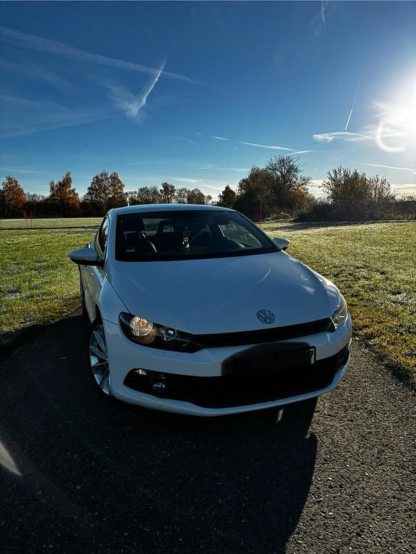 Gebraucht VW Scirocco 160 PS (117 kW) 2009 Weiß Coupé