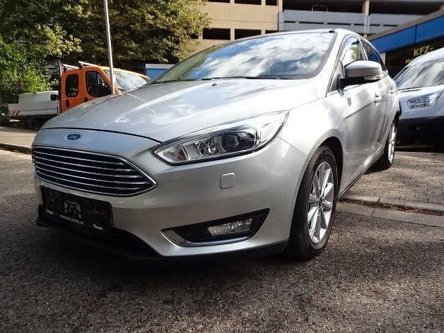 Używany Ford Focus Titanium 150 KM (110 kW) 2018 Srebrny Sedan/Limuzyna