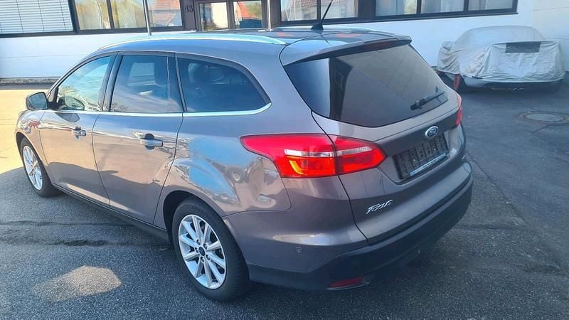 Second-hand Ford Focus 125 CP (91 kW) 2015 Auriu Break