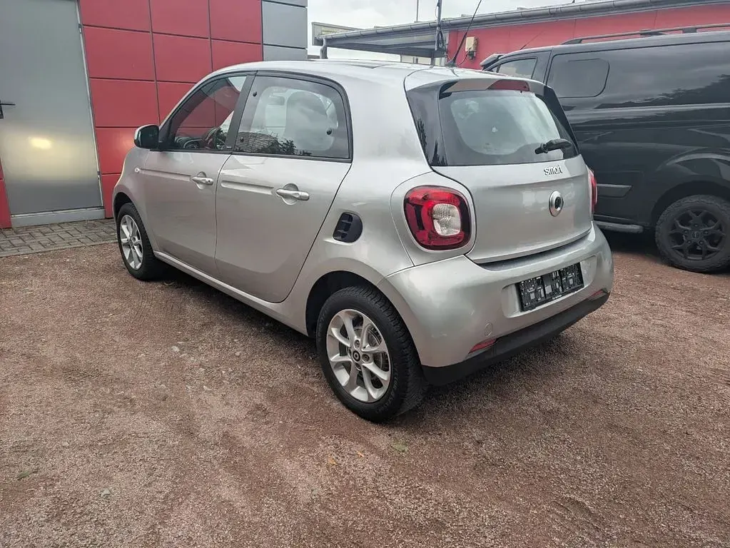 Gebraucht Smart ForFour 71 PS (52 kW) 2019 Silber Kleinwagen