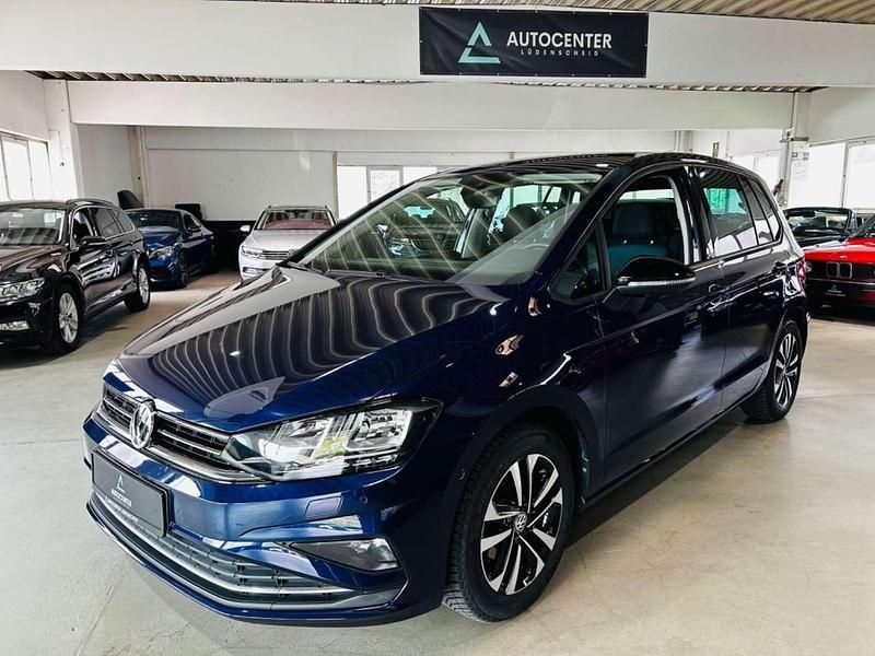 Atlantik blue metallic Gebraucht 2020 VW Golf VIII IQ Drive Limousine | 15.990 € (Fairer Preis) - Bild 1/4