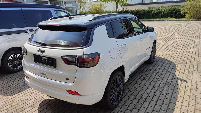 Gebraucht Jeep Compass 150 PS (110 kW) 2022 Weiß SUV