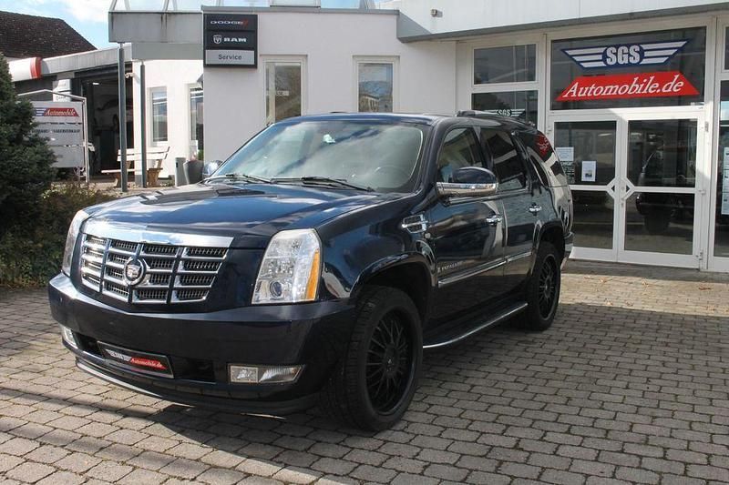 Blau Gebraucht 2007 Cadillac Escalade SUV | 16.900 € - Bild 1/4