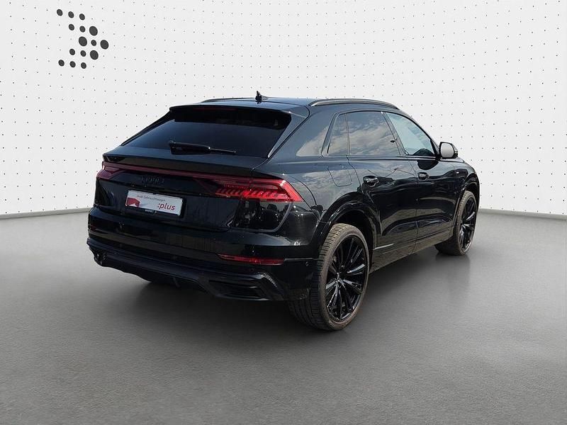 Gebraucht Audi Q8 S-Line 286 PS (210 kW) 2022 Mythosschwarz metallic SUV