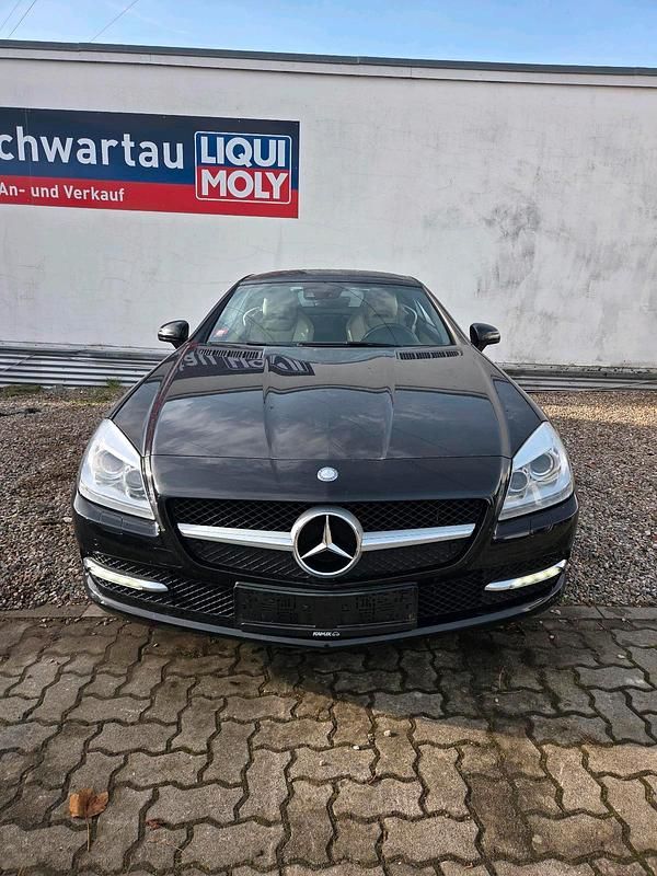 Gebraucht Mercedes SLK200 180 PS (132 kW) 2013 Schwarz Cabrio