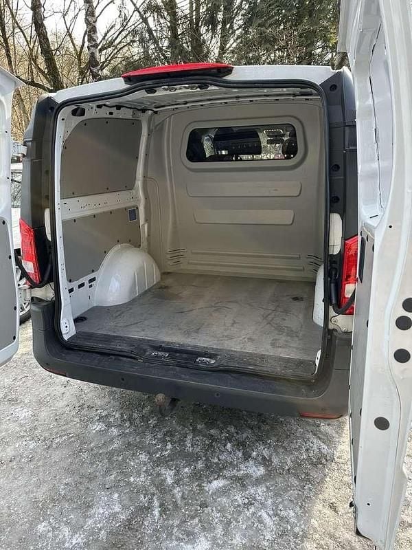 Gebraucht Mercedes Vito 163 PS (119 kW) 2021 Weiß Van