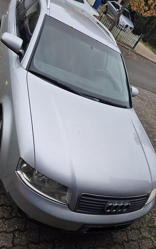 Silber Gebraucht 2001 Audi A4 S-Line Kombi | 1.100 € (Superpreis) - Bild 1/4