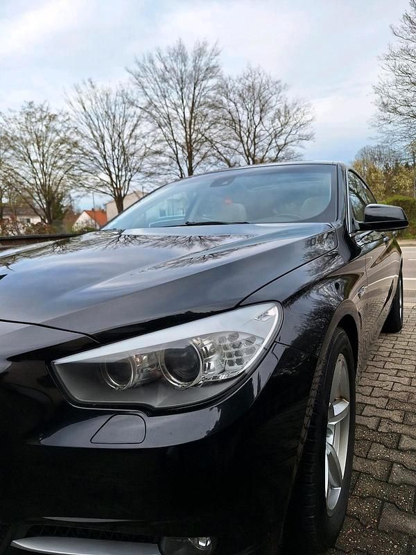 Gebraucht BMW 530 258 PS (189 kW) 2011 Schwarz Limousine