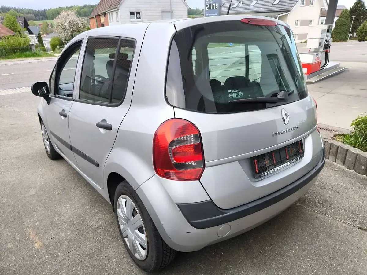 Second-hand Renault Modus Avantage 75 CP (55 kW) 2009 Gri Monovolum