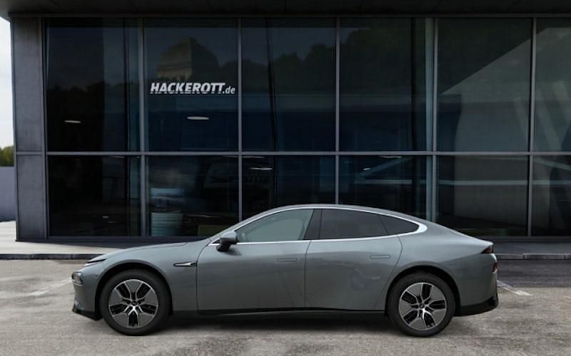 Neu XPENG P7 RWD Long Range 202 kW (276 PS) 2025 Grau Limousine