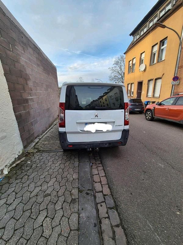 Gebraucht Peugeot Expert 128 PS (94 kW) 2013 Weiß Van