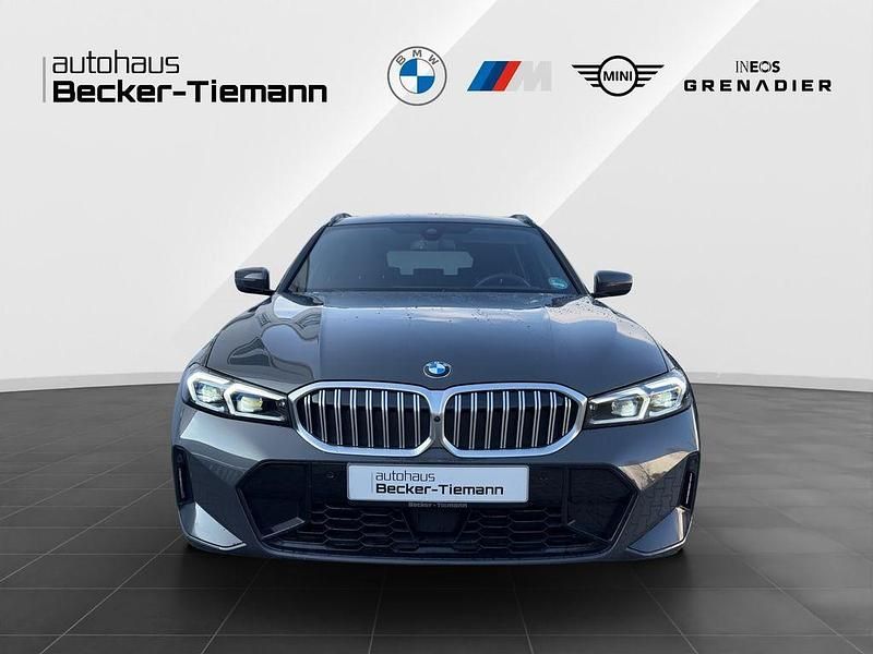 Gebraucht BMW 320 M Sport 184 PS (135 kW) 2025 Grau Kombi
