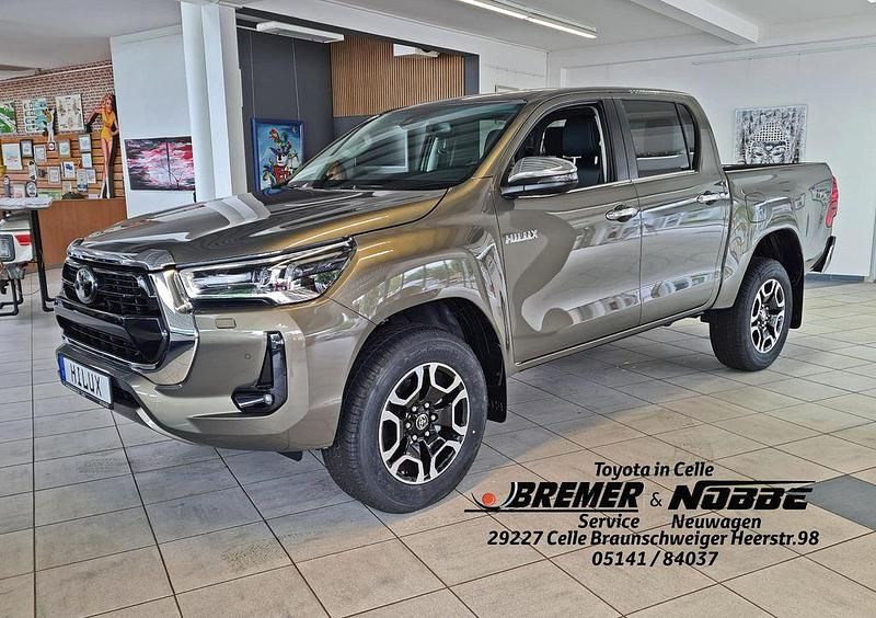 Braun Neu 2025 Toyota HiLux Executive Abholung | 59.950 € (Fairer Preis) - Bild 1/4