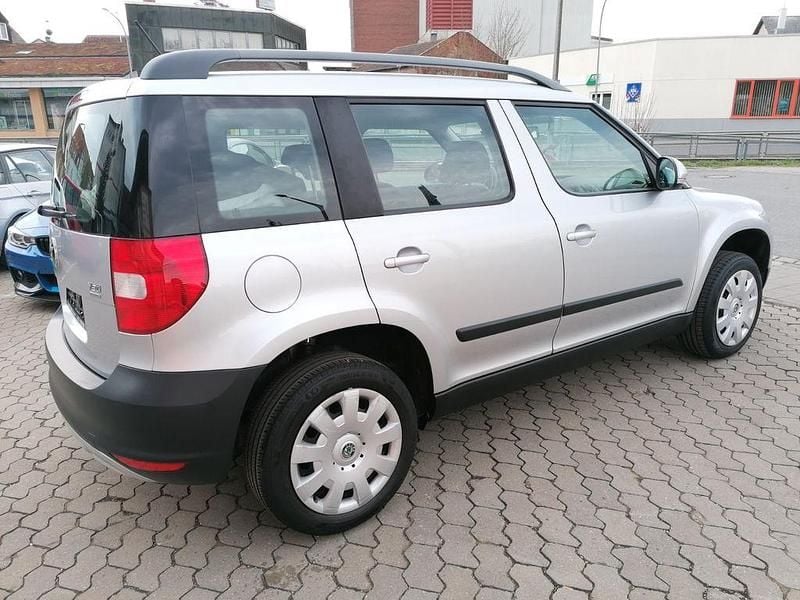 Gebraucht Skoda Yeti GreenLine 105 PS (77 kW) 2012 Silber SUV