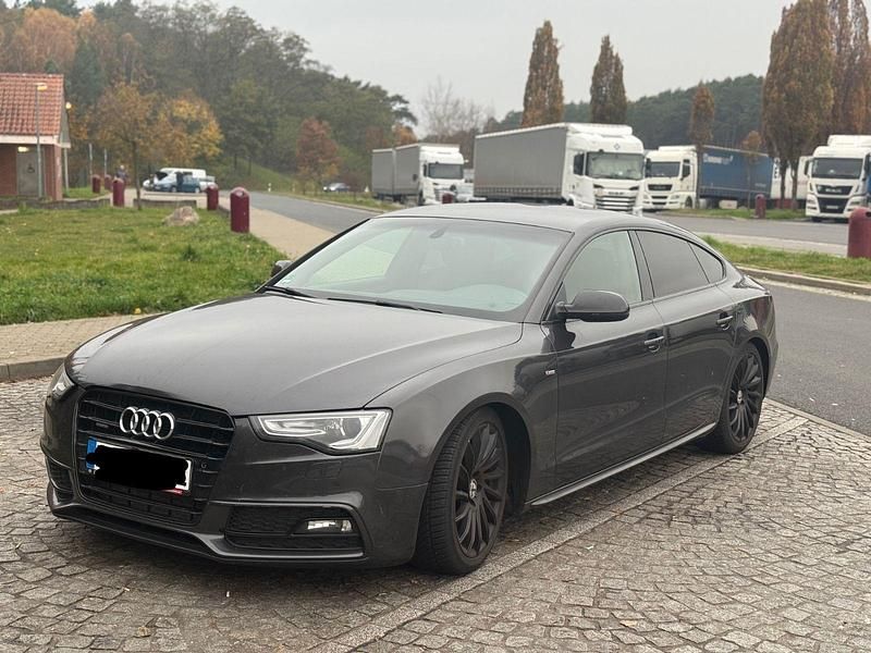 Schwarz Gebraucht 2016 Audi A5 Sportback S-Line Kleinwagen | 11.700 € (Superpreis) - Bild 1/4