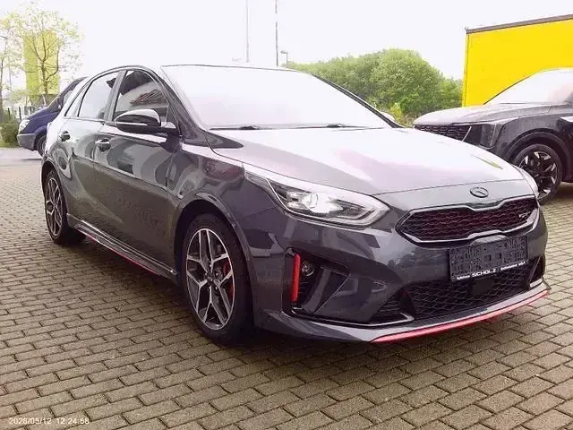 Gebraucht Kia Ceed GT GT-Line 140 PS (102 kW) 2020 Grau Limousine