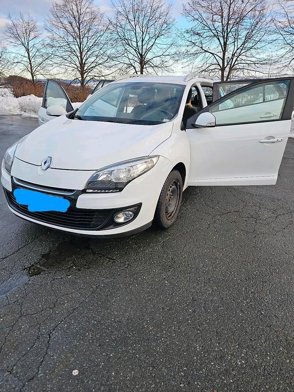Gebraucht Renault Mégane GrandTour 110 PS (80 kW) 2013 Weiß Kombi