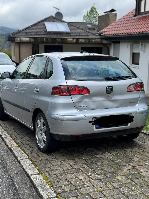 Silber Gebraucht 2003 Seat Ibiza Kleinwagen | 300 € (Superpreis) - Bild 1/4
