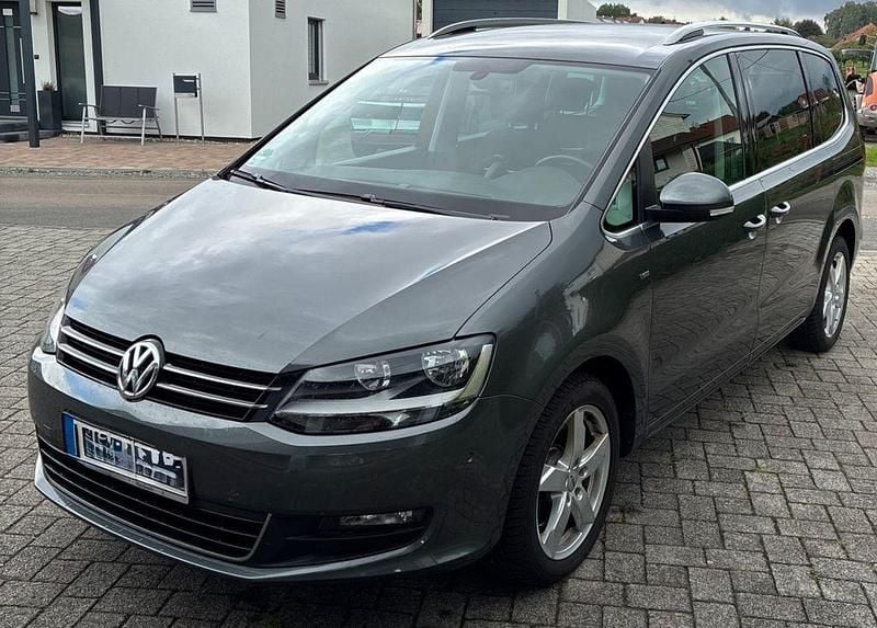 Gebraucht VW Sharan Cup 140 PS (102 kW) 2014 Grau Van / Kleinbus