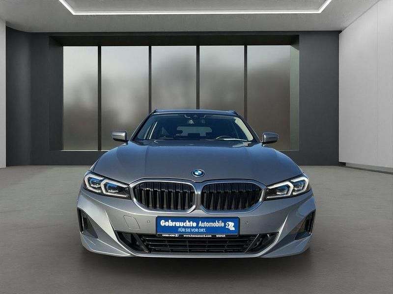 Gebraucht BMW 320e 204 PS (150 kW) 2022 Grau Limousine