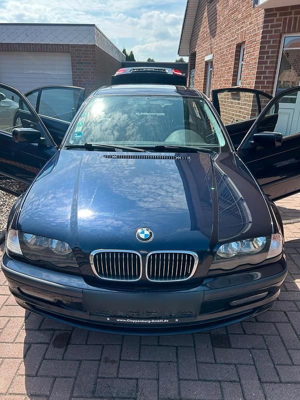 Blau Gebraucht 2000 BMW 323 Limousine | 2.700 € (Fairer Preis) - Bild 1/4