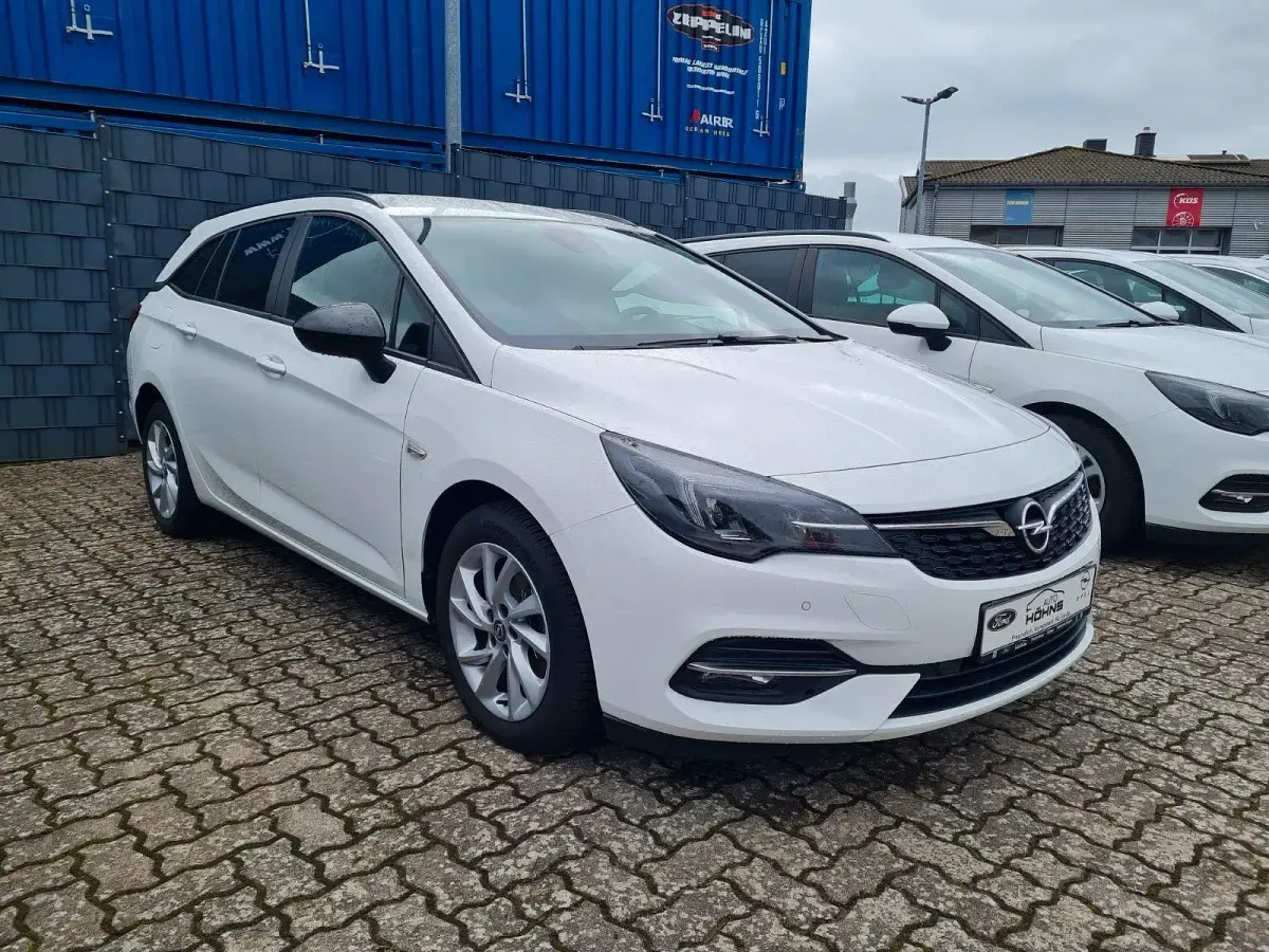 Usata Opel Astra Edition 122 CV (89 kW) 2021 Bianco Station wagon