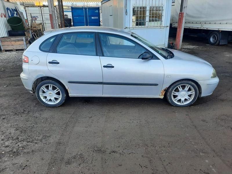Gebraucht Seat Ibiza Reference 75 PS (55 kW) 2003 Silber Kleinwagen