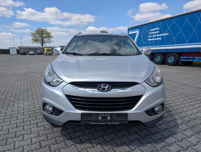 Gebraucht Hyundai ix35 136 PS (100 kW) 2011 Silber SUV