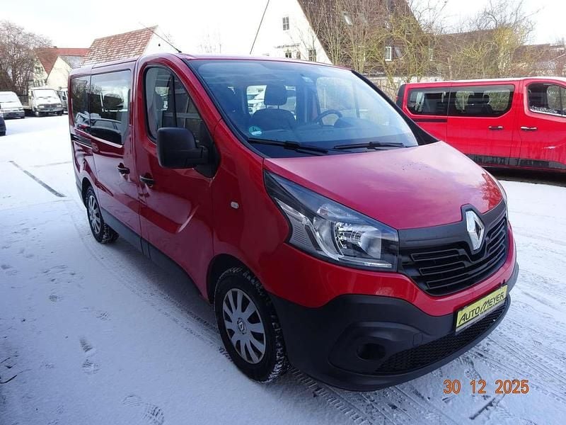 Gebraucht Renault Trafic Expression 125 PS (91 kW) 2017 Magmarot Van / Kleinbus