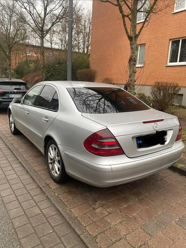 Brugt Mercedes E220 150 HK (110 kW) 2002 Sølv Sedan