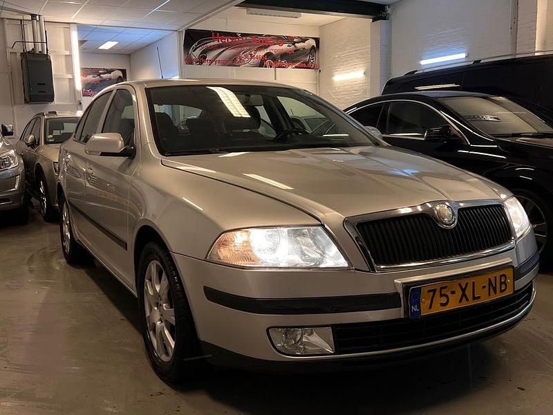 Grau Gebraucht 2007 Skoda Octavia Limousine | 2.450 € (Guter Preis) - Bild 1/4