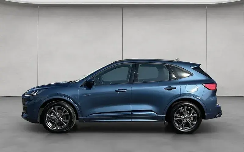 Gebraucht Ford Kuga ST-Line 150 PS (110 kW) 2023 Blau SUV