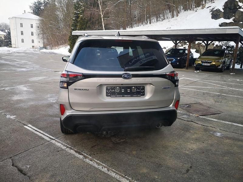 Gebraucht Subaru Forester Platinum 136 PS (100 kW) 2025 Beige SUV