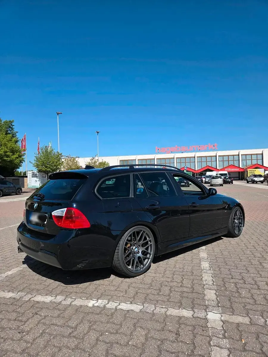 Gebraucht BMW 325 218 PS (160 kW) 2008 Schwarz Kombi