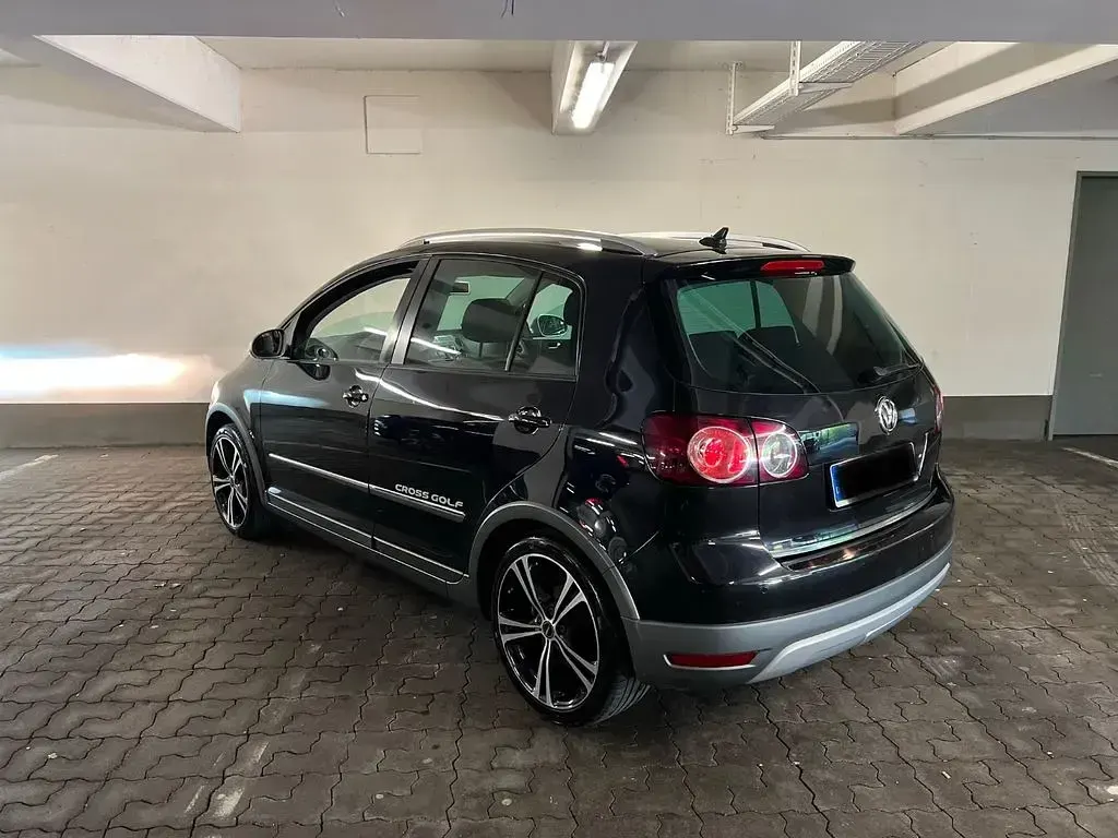 Gebraucht VW Golf Plus Cross Highline 140 PS (102 kW) 2011 Schwarz Van / Kleinbus