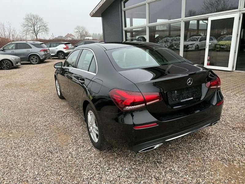 Gebraucht Mercedes A200 150 PS (110 kW) 2022 Schwarz Limousine