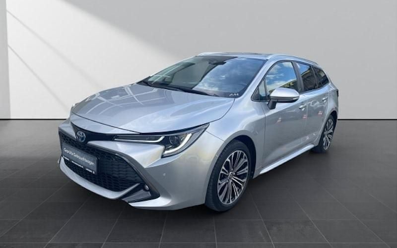 Silber Gebraucht 2022 Toyota Corolla Kombi | 23.990 € (Fairer Preis) - Bild 1/4