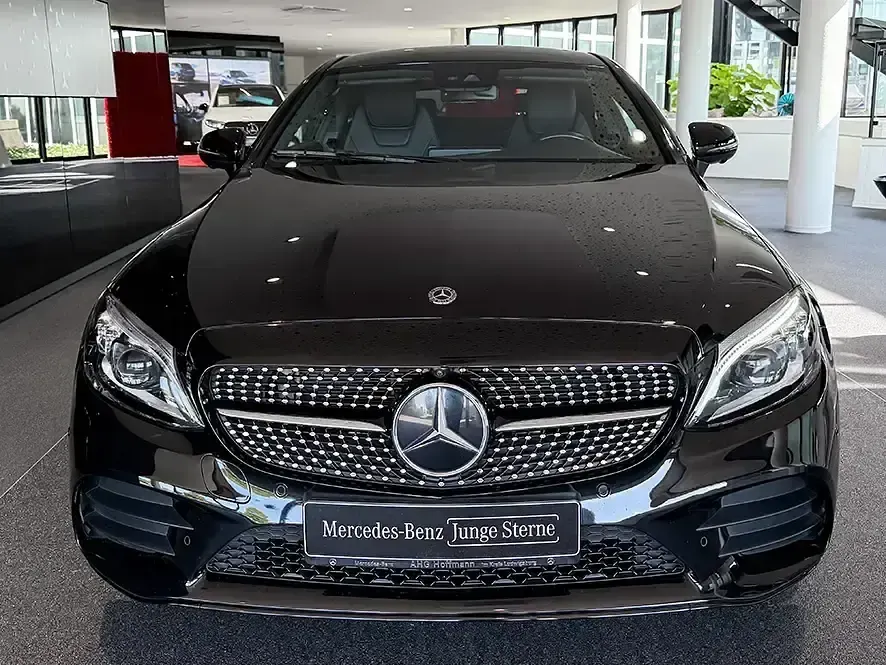 Gebraucht Mercedes C180 AMG 155 PS (114 kW) 2021 Schwarz Coupé
