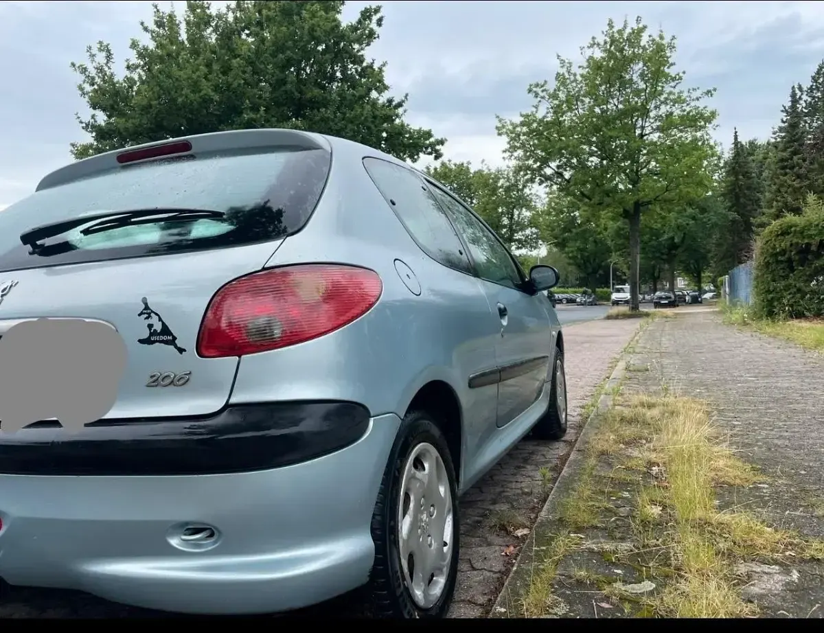 Gebraucht Peugeot 206 75 PS (55 kW) 2003 Silber Kleinwagen