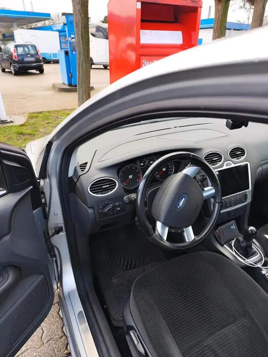 Gebraucht Ford Focus 145 PS (106 kW) 2006 Silber Limousine