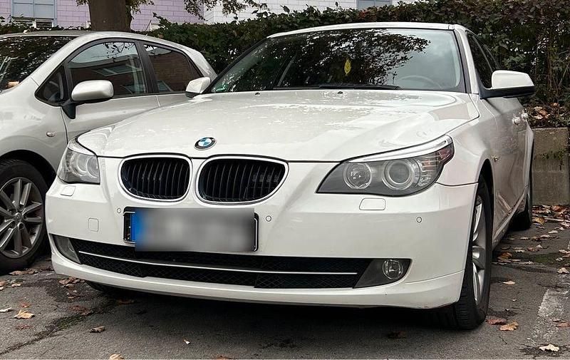 Weiß Gebraucht 2010 BMW 520 Kombi | 6.300 € (Guter Preis) - Bild 1/4