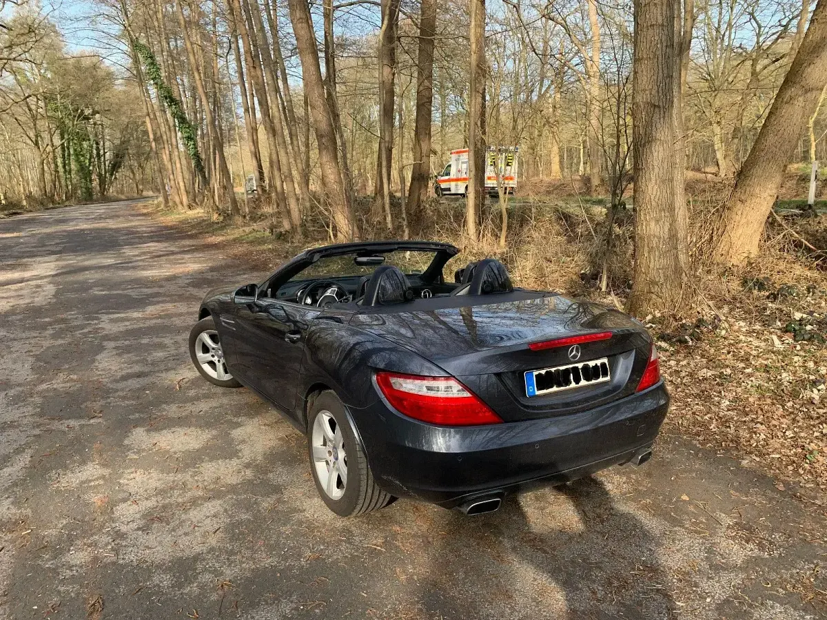 Gebraucht Mercedes SLK200 184 PS (135 kW) 2014 Grau Cabrio