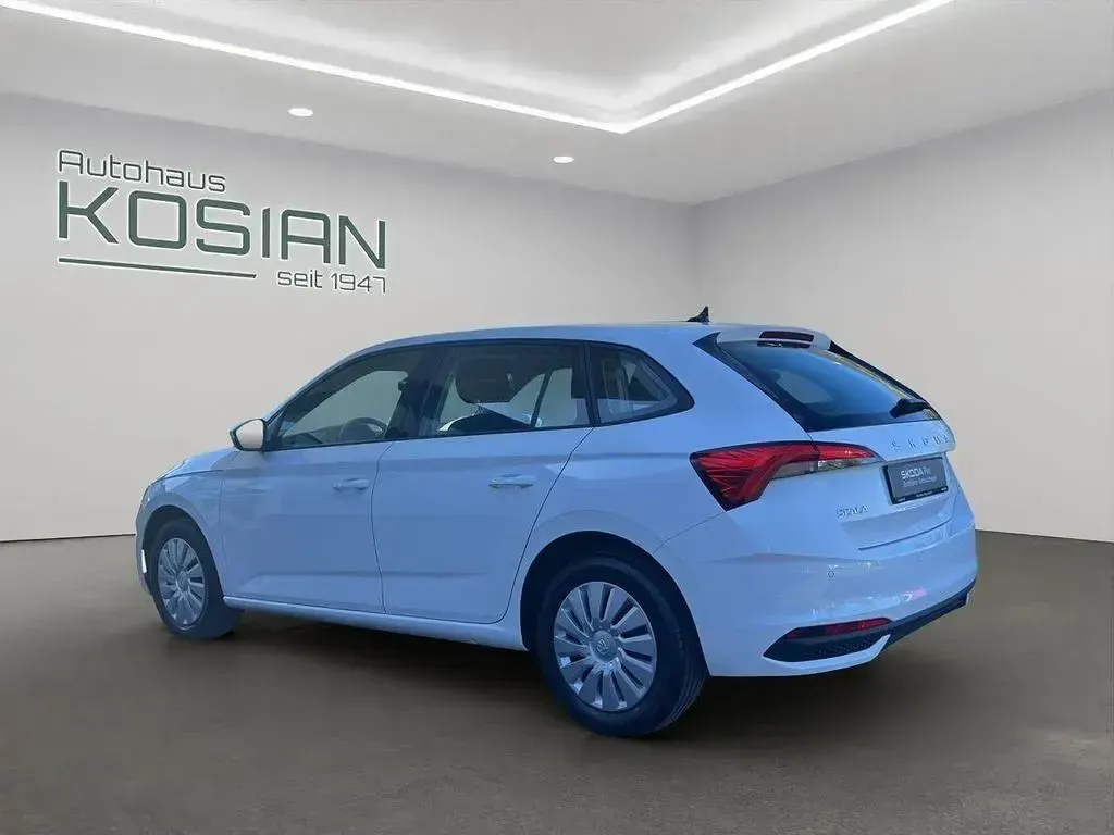 Gebraucht Skoda Scala Essence 116 PS (85 kW) 2024 Weiß Kleinwagen